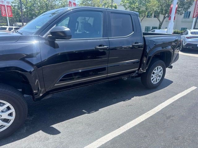 Used 2025 Toyota Tacoma SR w/ SR Upgrade Package RWD image 2