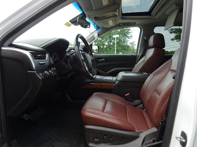 Used 2019 Chevrolet Suburban Premier w/ Premier Plus Edition AWD/4WD image 8