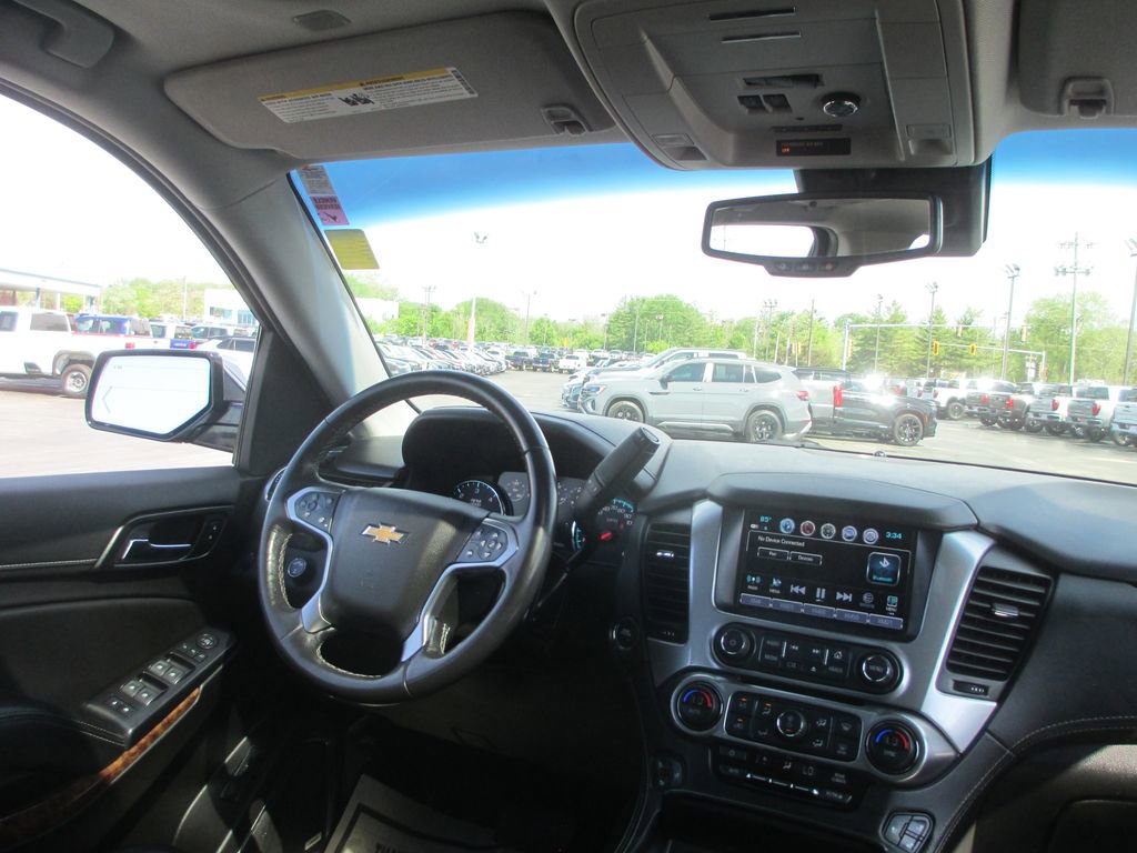 Used 2018 Chevrolet Suburban Premier image 29