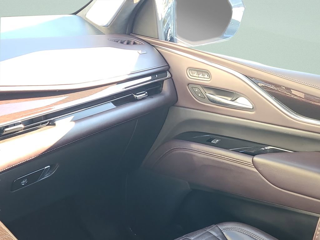 Used 2022 Cadillac Escalade ESV Premium Luxury Platinum w/ LPO, Radiant Package AWD/4WD image 13
