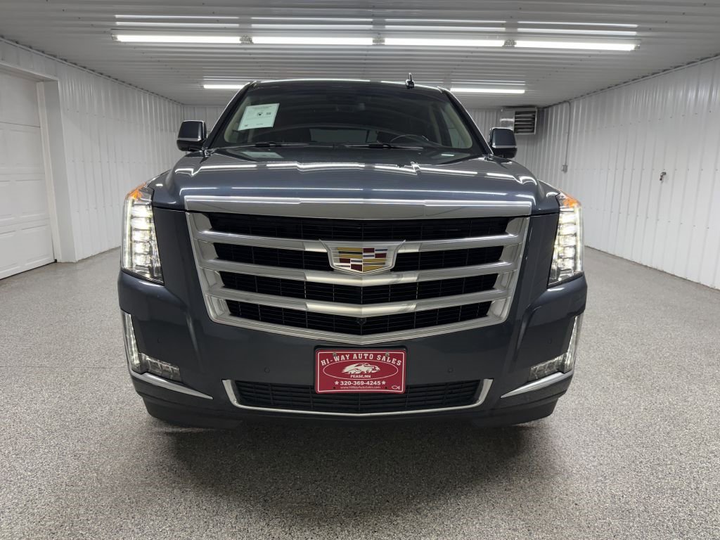 Used 2019 Cadillac Escalade ESV Luxury image 2