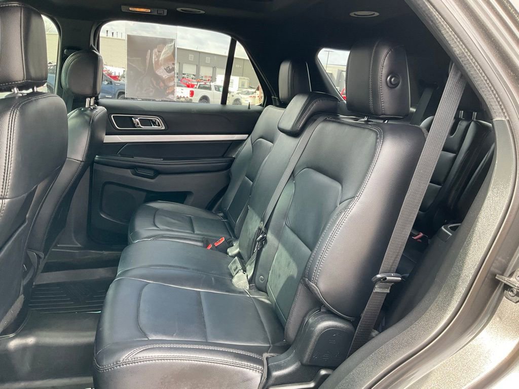 Certified 2017 Ford Explorer XLT w/ Equipment Group 202A image 20