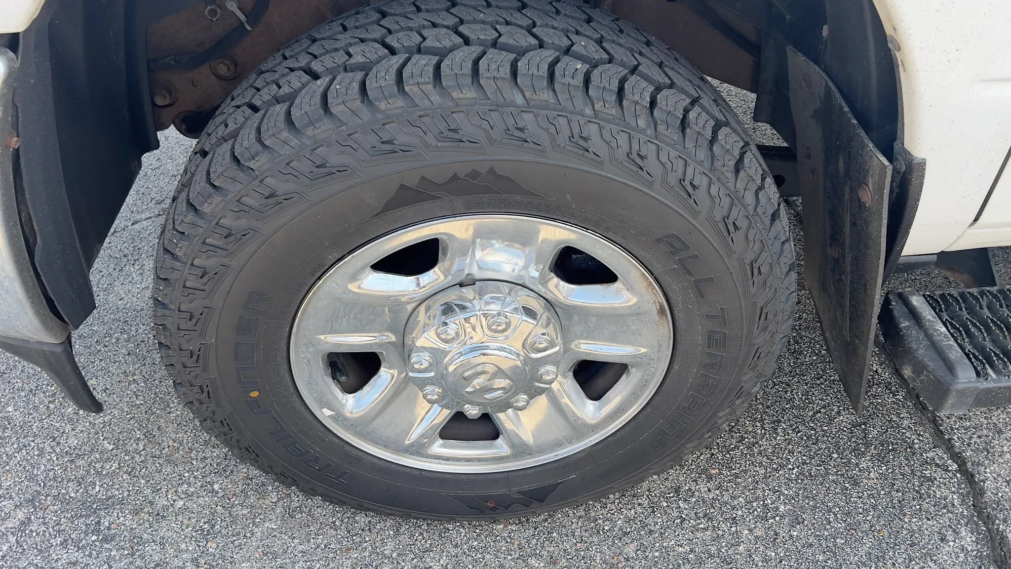 Used 2021 RAM 2500 Tradesman w/ Safety Group AWD/4WD image 11