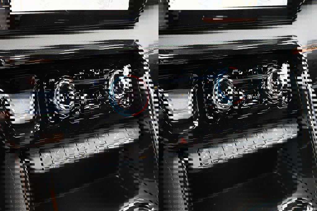 New 2026 GMC Sierra 2500 AT4 w/ AT4 Premium Plus Package image 13