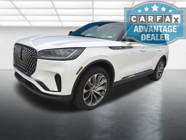 Used 2025 Lincoln Aviator Reserve AWD/4WD image 4