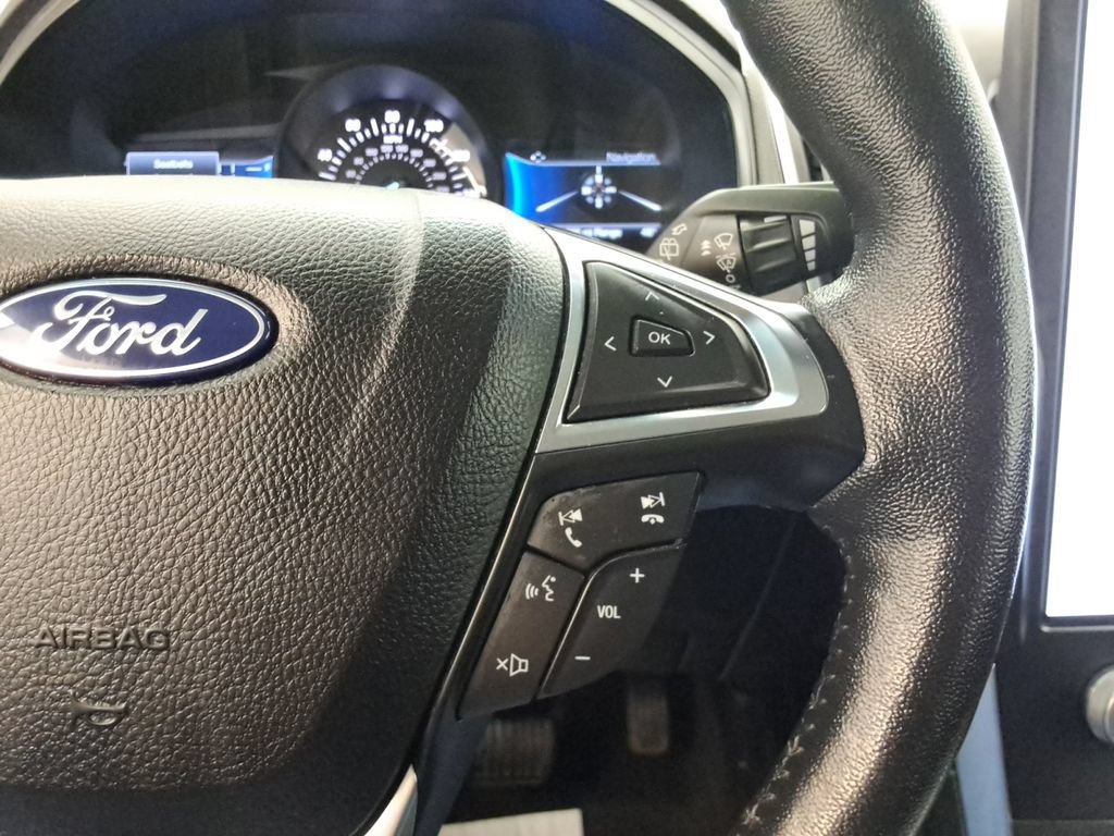 Used 2022 Ford Edge Titanium w/ Equipment Group 301A AWD/4WD image 27