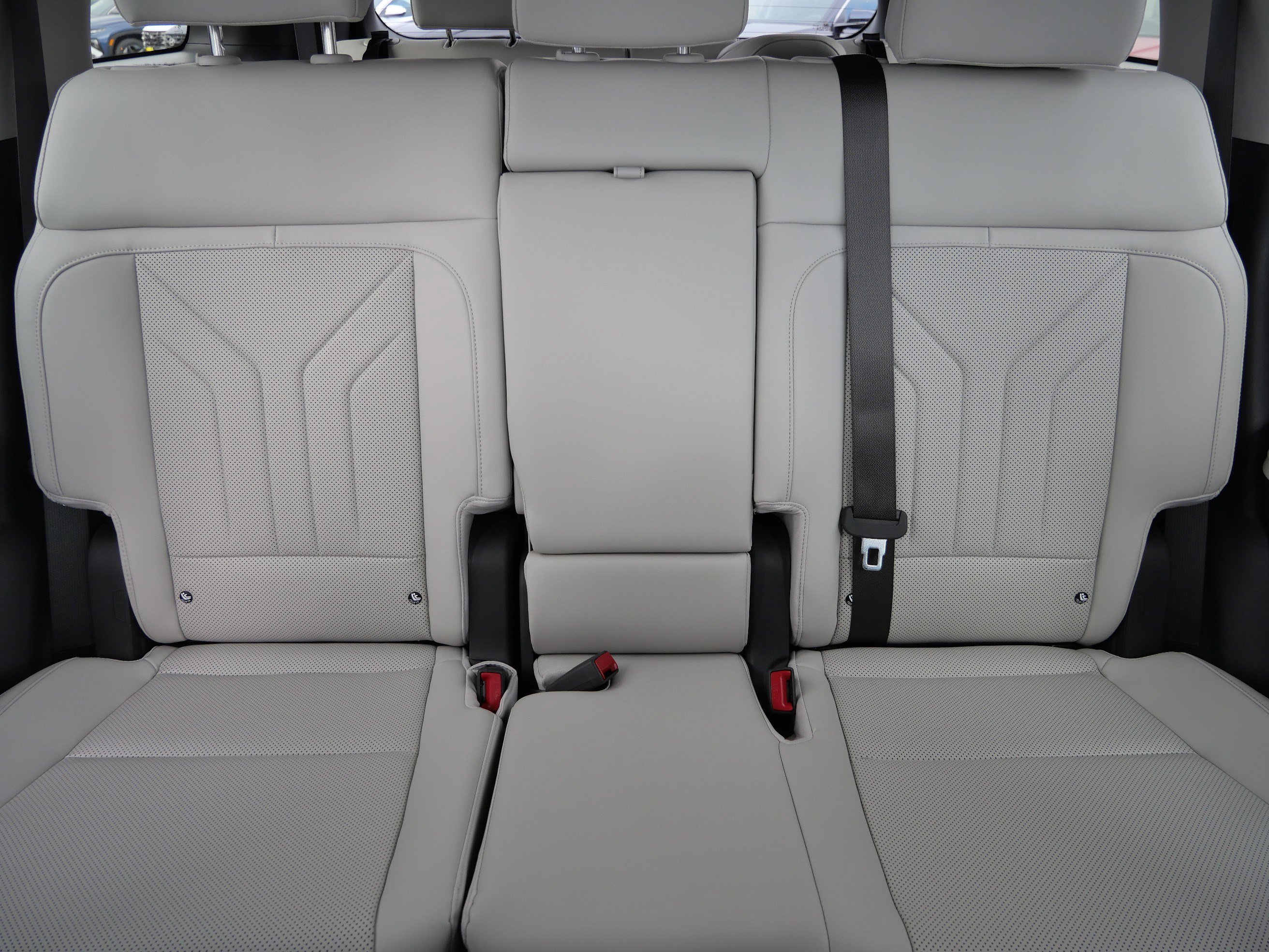 Certified 2026 Hyundai Santa Fe SEL w/ Tow & Go Package image 13