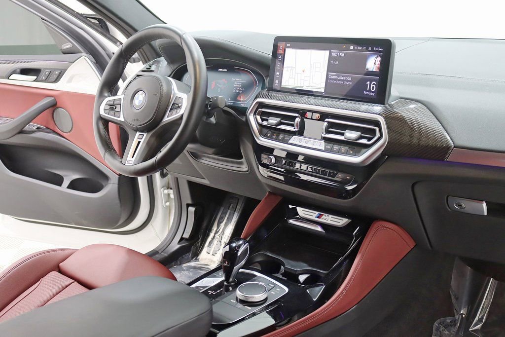Used 2024 BMW X4 M40i w/ Premium Package image 32