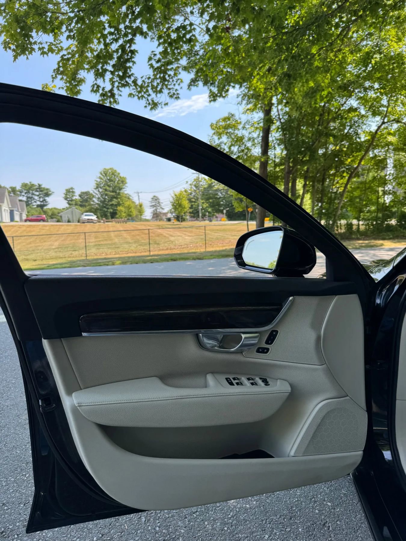 Used 2018 Volvo S90 T5 Momentum w/ Convenience Package image 10