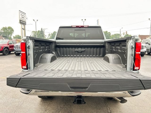 New 2026 Chevrolet Silverado 2500 LTZ w/ LTZ Plus Package AWD/4WD image 10