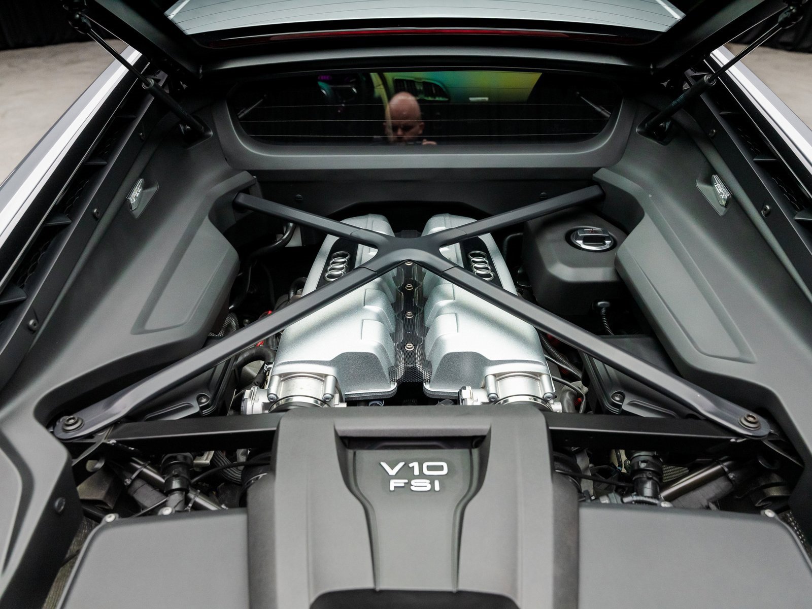 Used 2018 Audi R8 V10 w/ Premium Package image 47