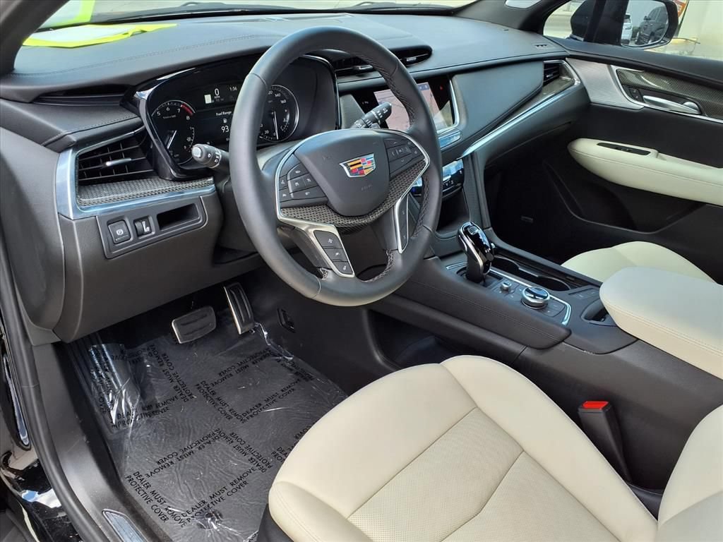 Used 2025 Cadillac XT5 Sportv AWD/4WD image 19