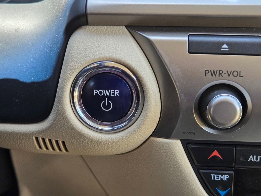 Used 2013 Lexus ES 300h w/ Luxury Pkg FWD image 24