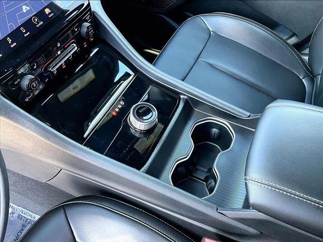 Used 2024 Jeep Grand Cherokee Limited w/ Black Appearance Package image 15