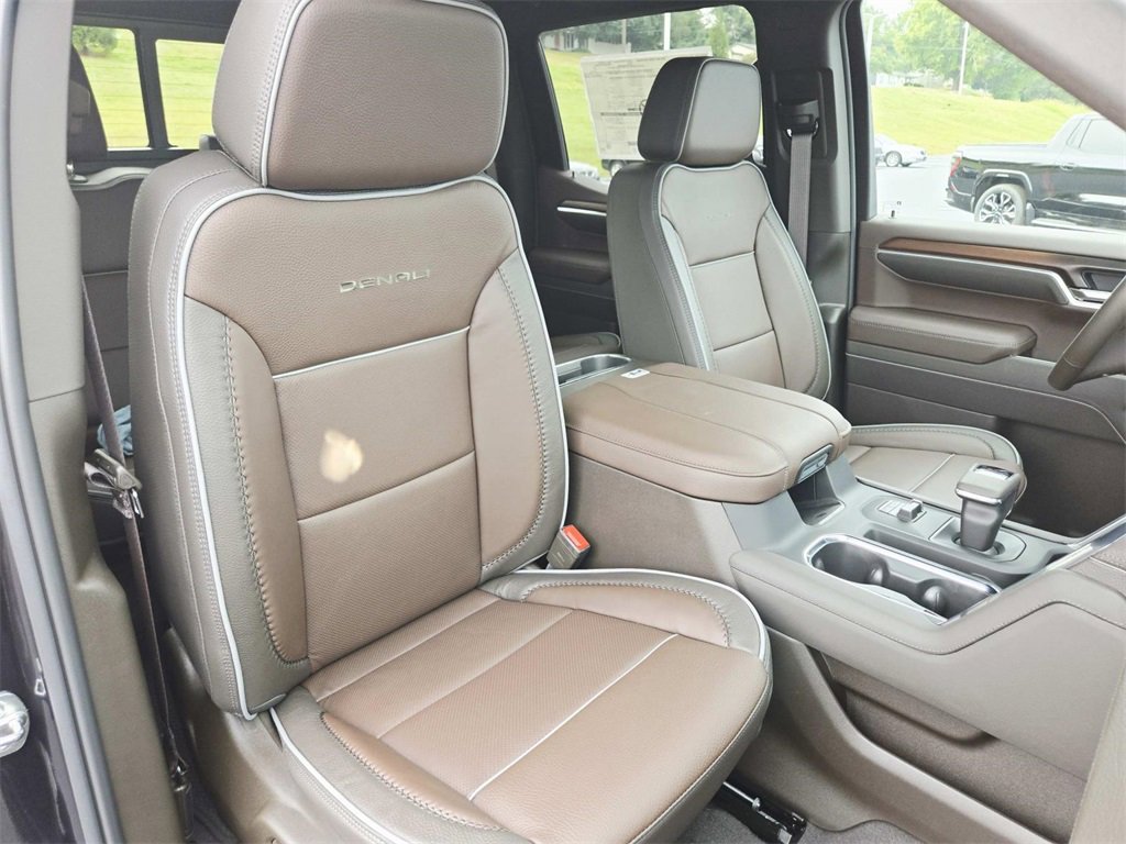 New 2026 GMC Sierra 1500 Denali w/ Denali Reserve Package image 17