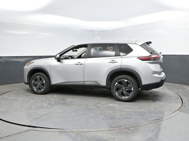 Used 2025 Nissan Rogue SV AWD/4WD image 6