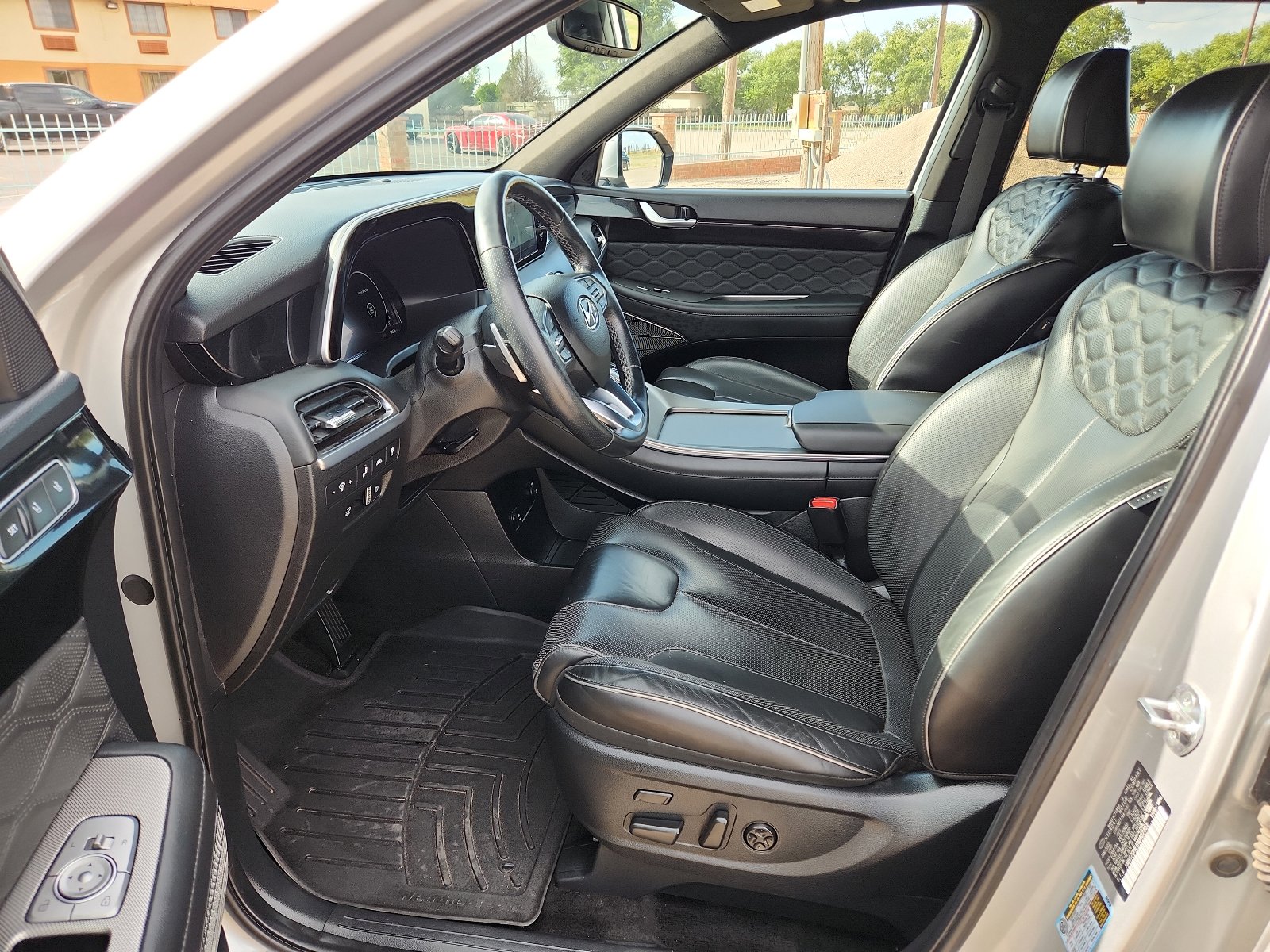 Used 2022 Hyundai Palisade Calligraphy image 11