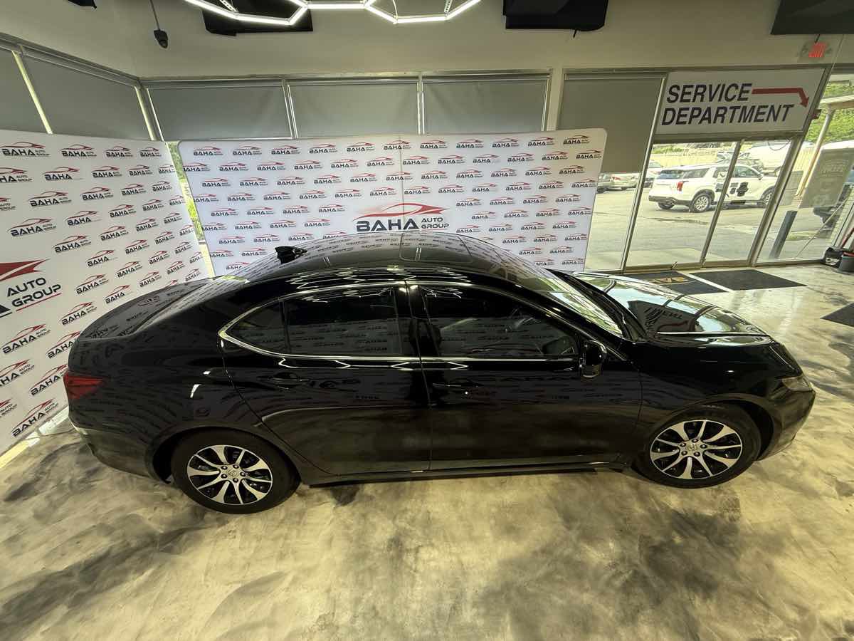 Used 2017 Acura TLX w/ Technology Package FWD image 7