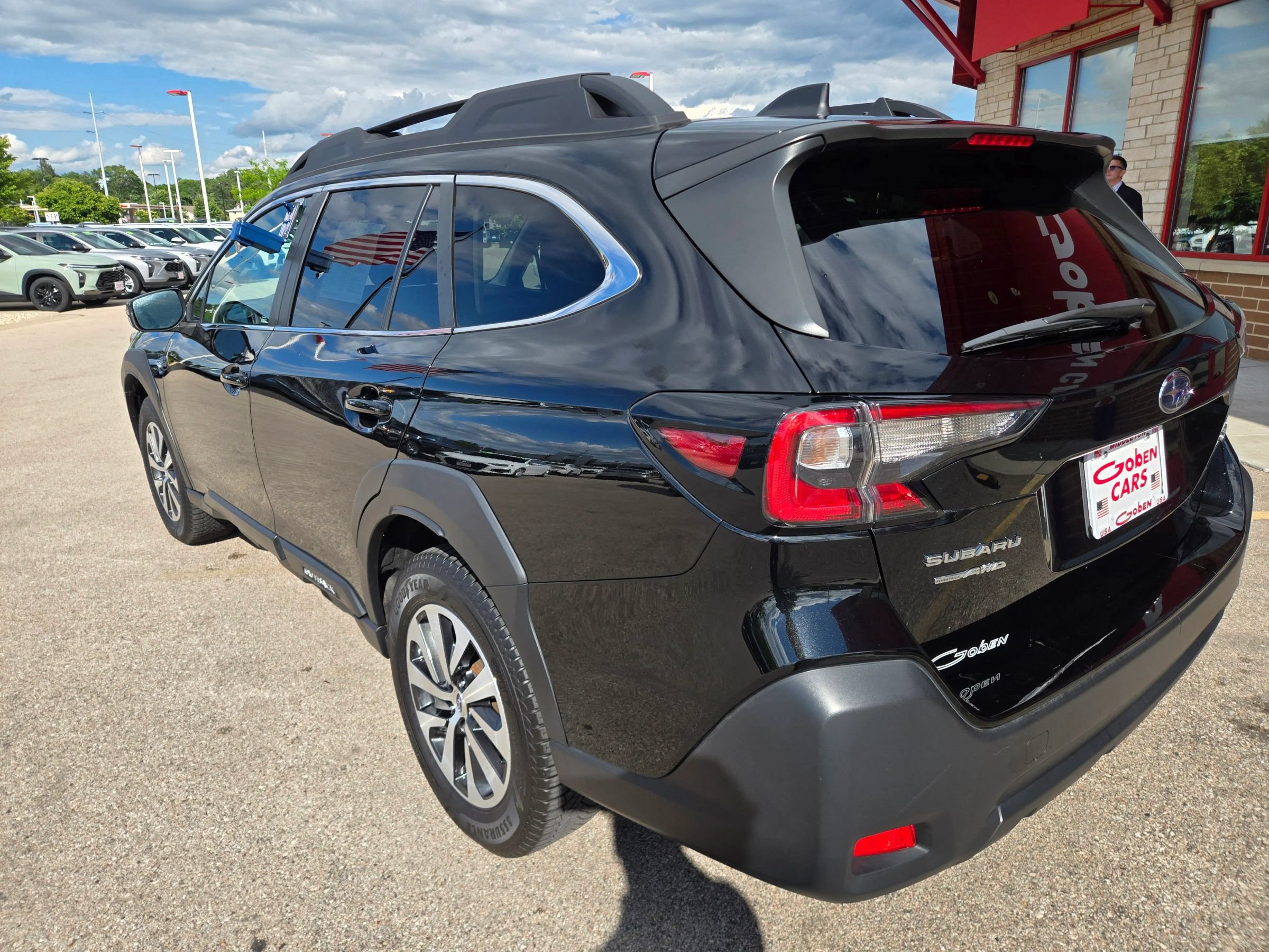 Used 2024 Subaru Outback Premium AWD/4WD image 6