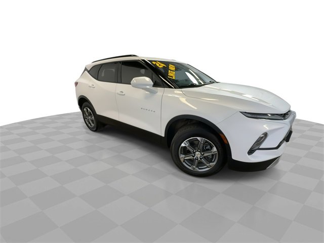 Certified 2024 Chevrolet Blazer LT w/ Convenience Package image 2