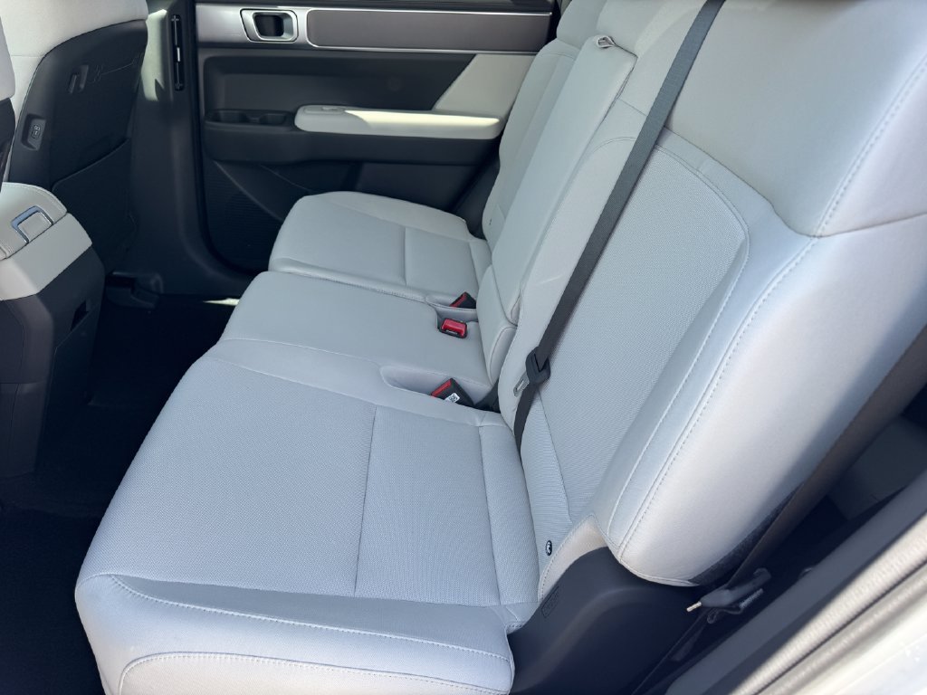 New 2026 Hyundai Santa Fe SE FWD image 16