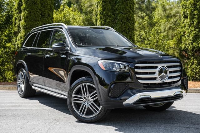 Used 2024 Mercedes-Benz GLS 450 4MATIC w/ Pinnacle Trim Package image 5