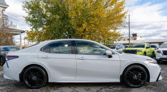 Used 2024 Toyota Camry XSE w/ Cold Weather Package image 5