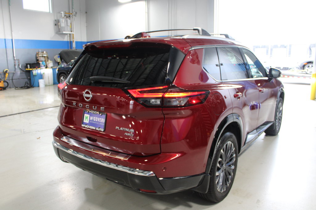 Used 2025 Nissan Rogue Platinum AWD/4WD image 26