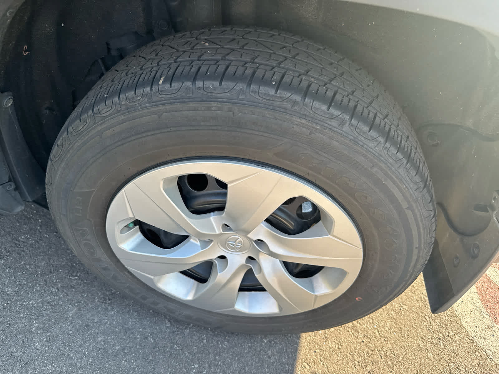Certified 2024 Toyota RAV4 LE FWD image 5
