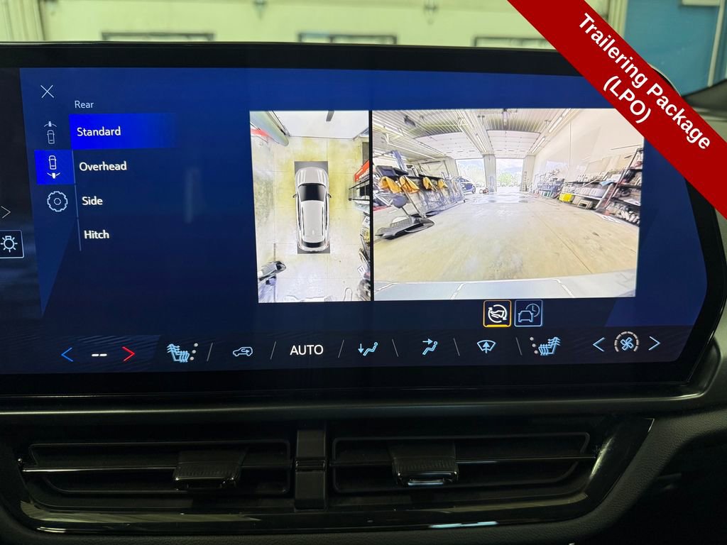 Used 2024 Chevrolet Equinox EV RS w/ LPO, Trailering Package FWD image 27