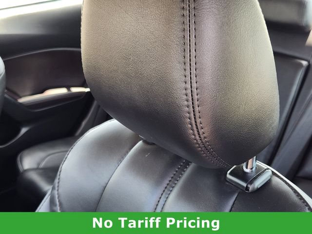 Used 2018 MAZDA MAZDA3 Touring FWD image 14