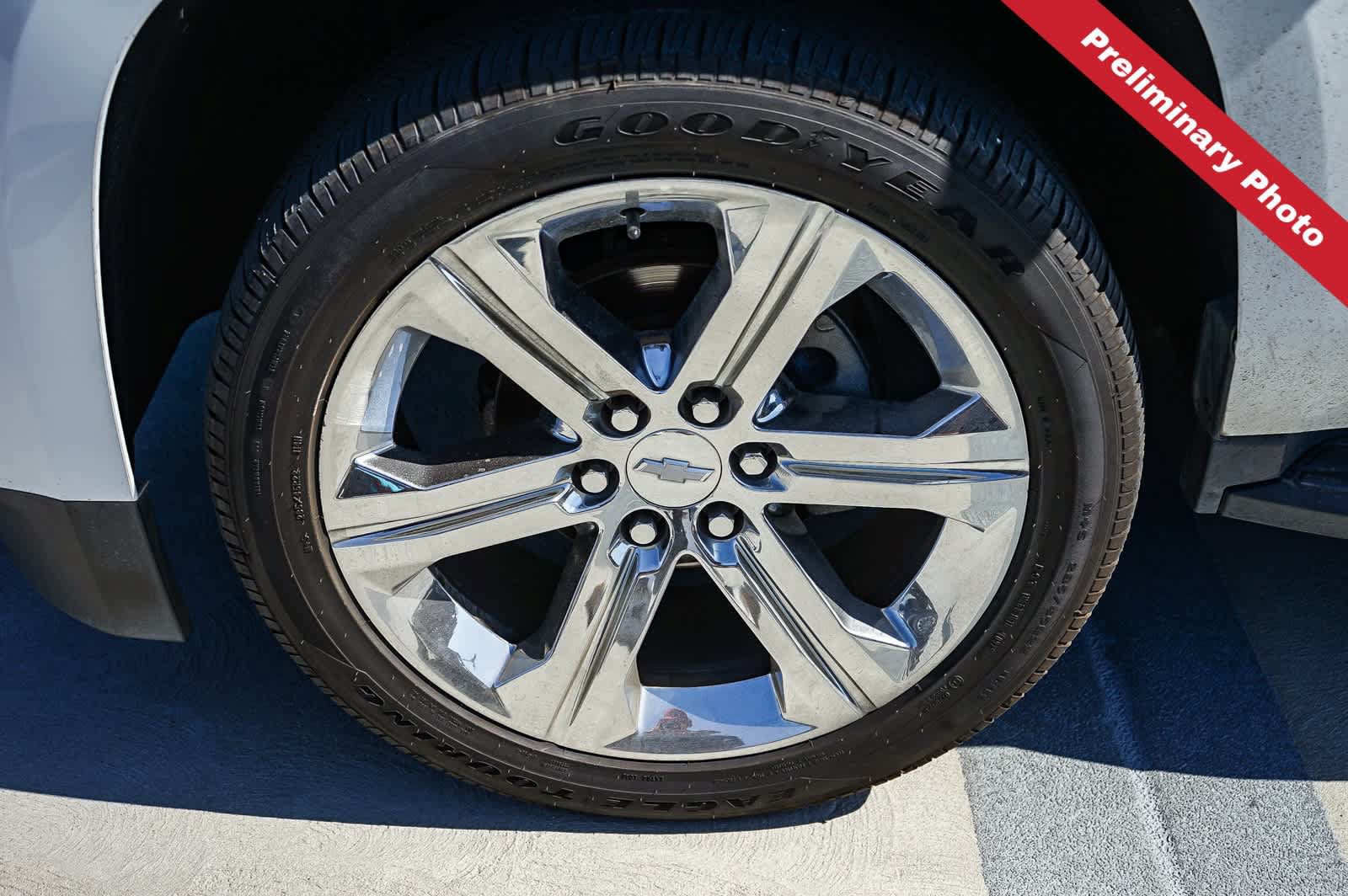 Used 2018 Chevrolet Tahoe LS w/ Enhanced Driver Alert Package RWD image 11