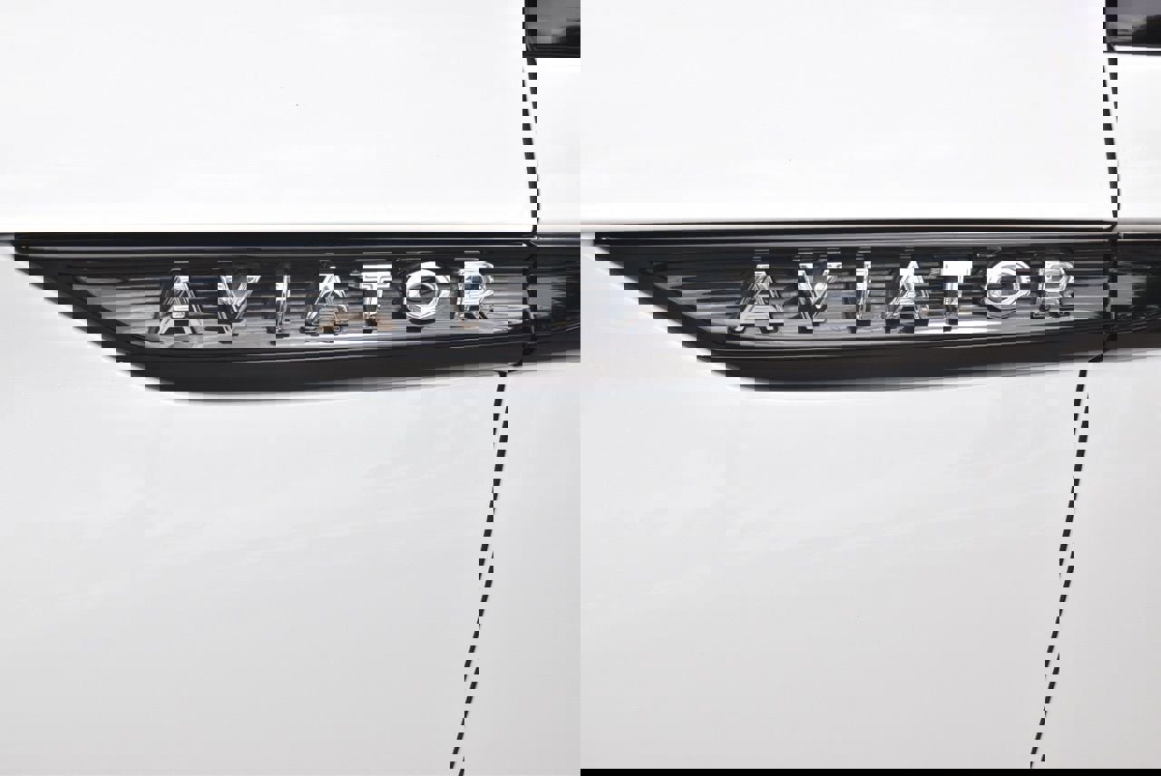 Used 2022 Lincoln Aviator Reserve w/ Equipment Group 201A image 43