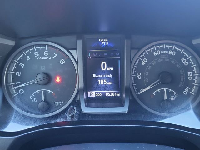 Used 2017 Toyota Tacoma TRD Sport image 22