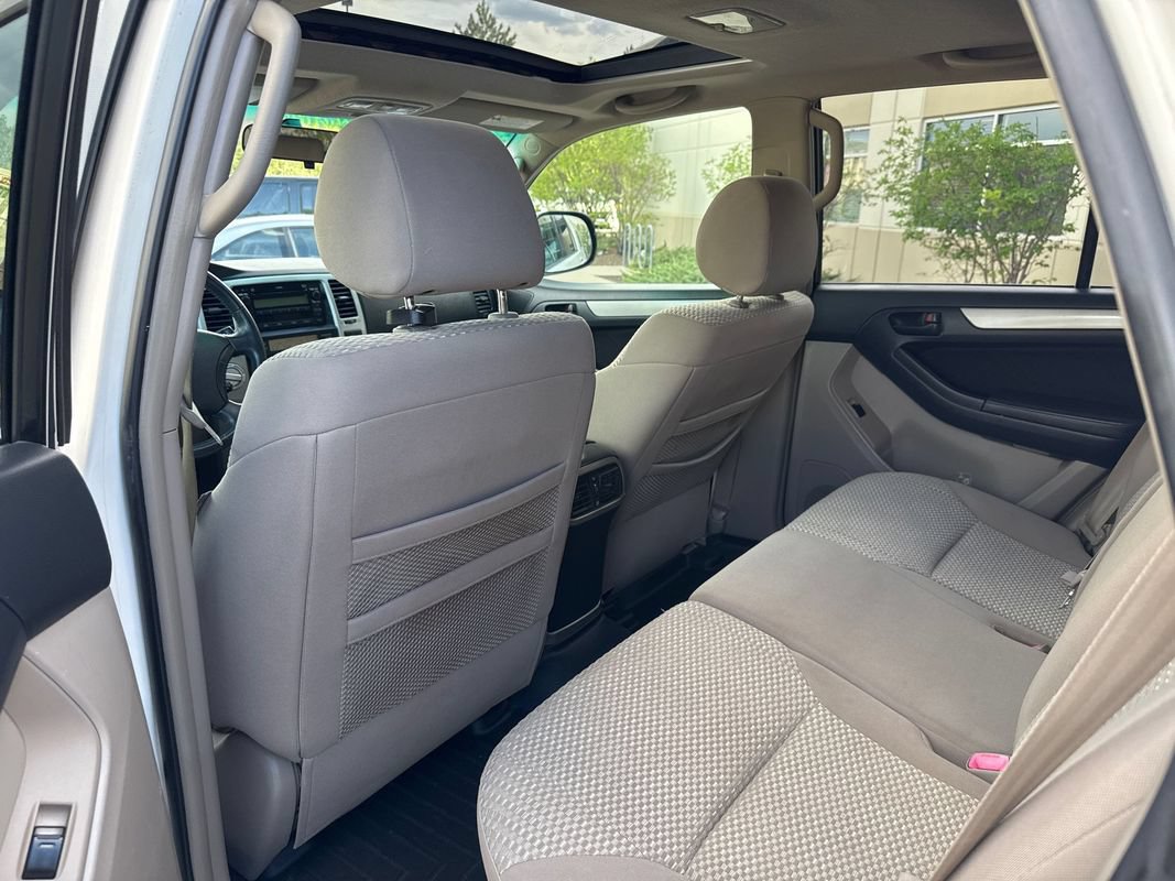 Used 2006 Toyota 4Runner SR5 AWD/4WD image 24
