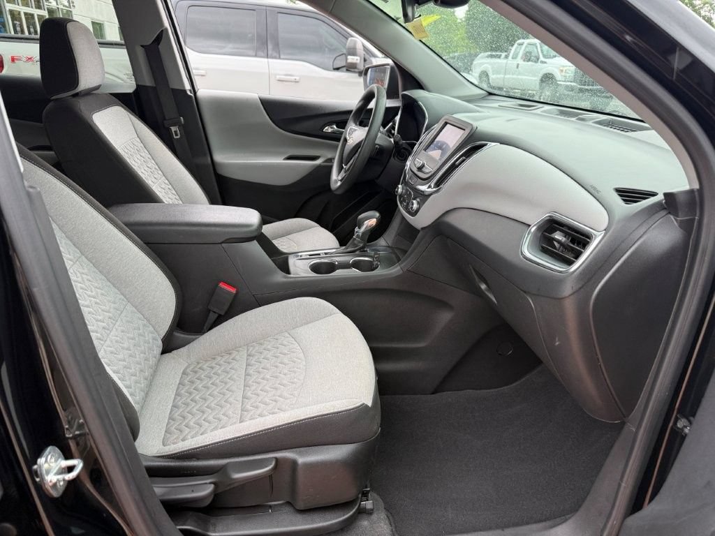 Used 2023 Chevrolet Equinox LS w/ LS Convenience Package FWD image 21