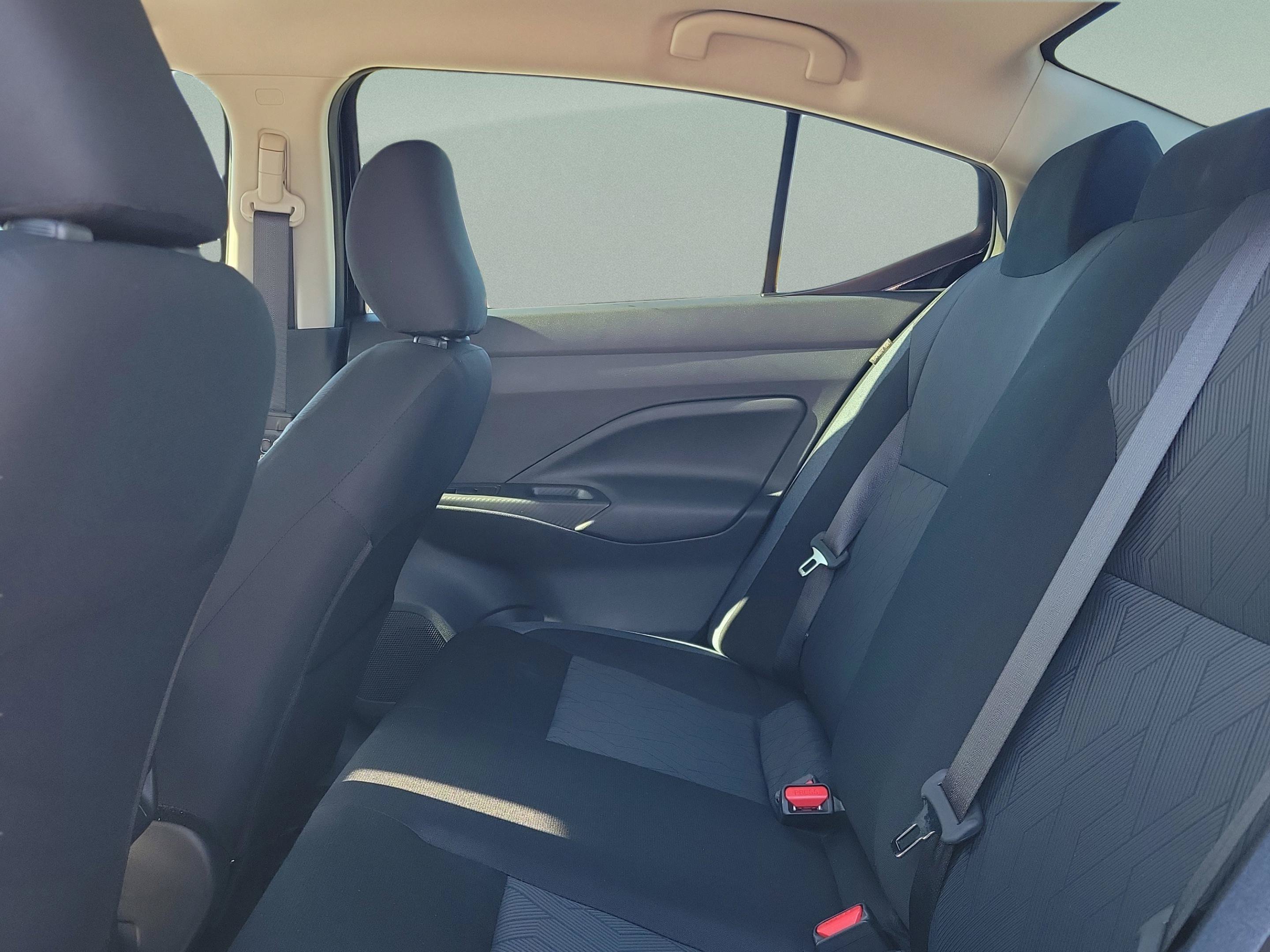 New 2025 Nissan Versa SV w/ Trunk Package FWD image 7