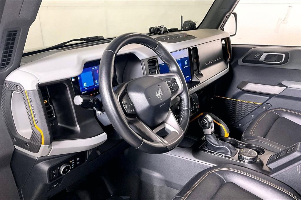 Used 2023 Ford Bronco Badlands image 13