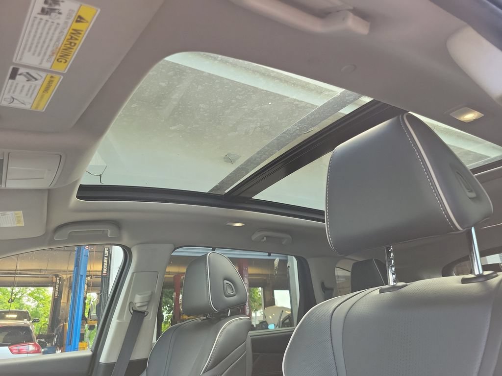 Used 2022 Acura MDX w/ Advance Package AWD/4WD image 15