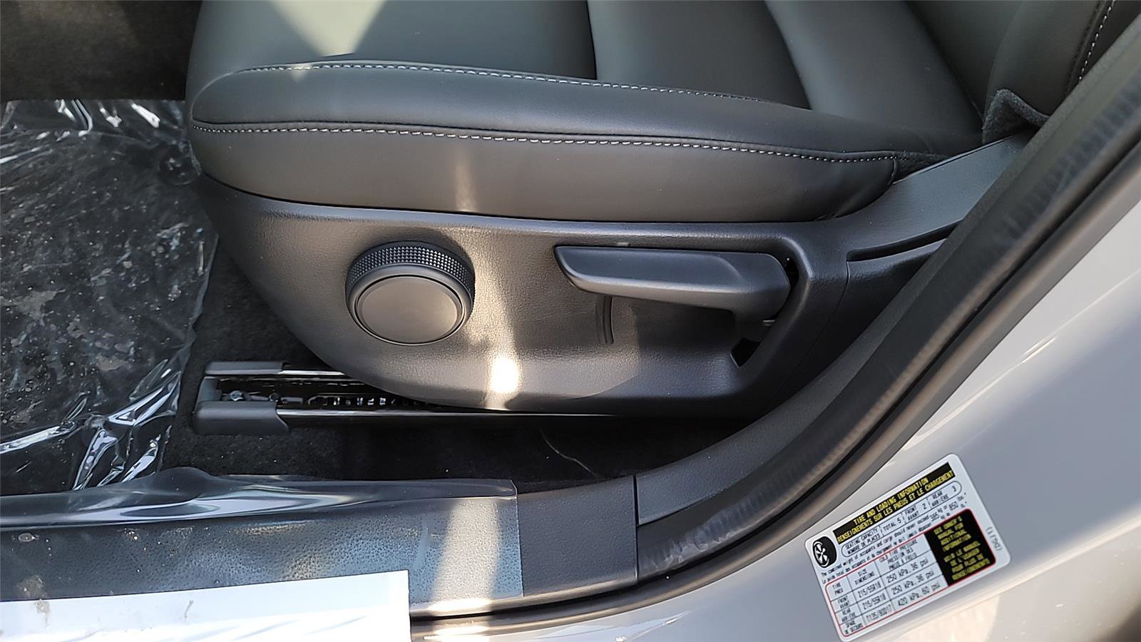 New 2025 MAZDA CX-30 AWD 2.5 S w/ Select Sport Pkg image 17