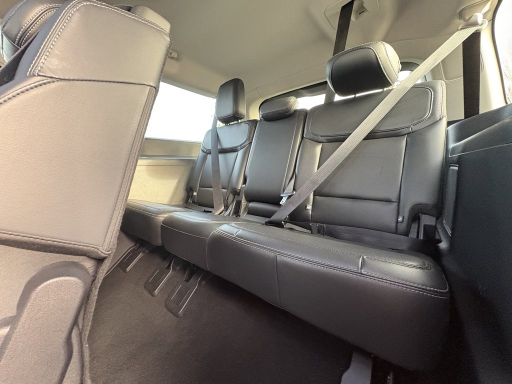 Certified 2025 Ford Expedition Max Platinum image 17