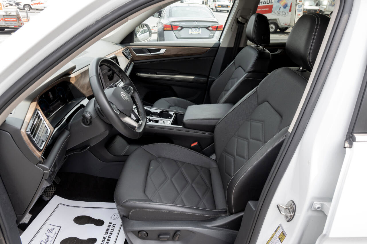 Used 2024 Volkswagen Atlas SE image 14