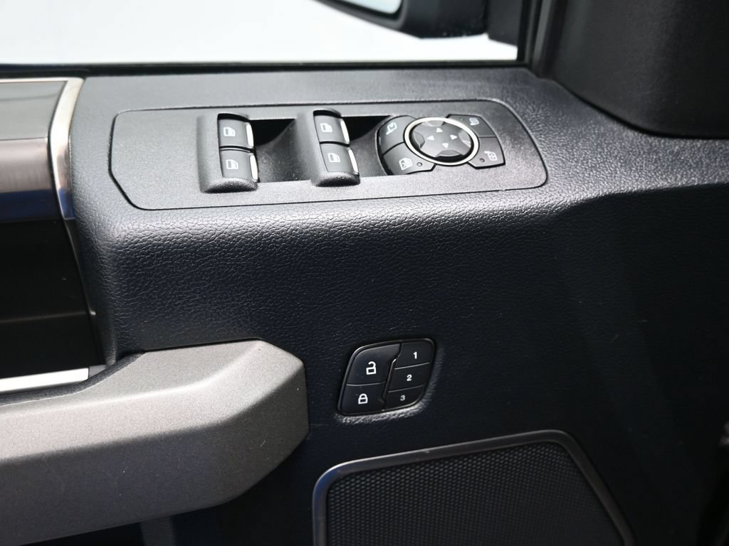 Used 2019 Ford F150 Raptor w/ Equipment Group 802A Luxury AWD/4WD image 11
