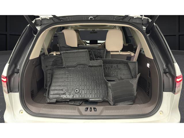 Used 2023 Lincoln Aviator Grand Touring w/ Equipment Group 301A AWD/4WD image 27