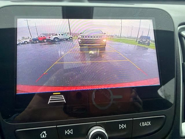 Used 2019 Chevrolet Malibu RS FWD image 17