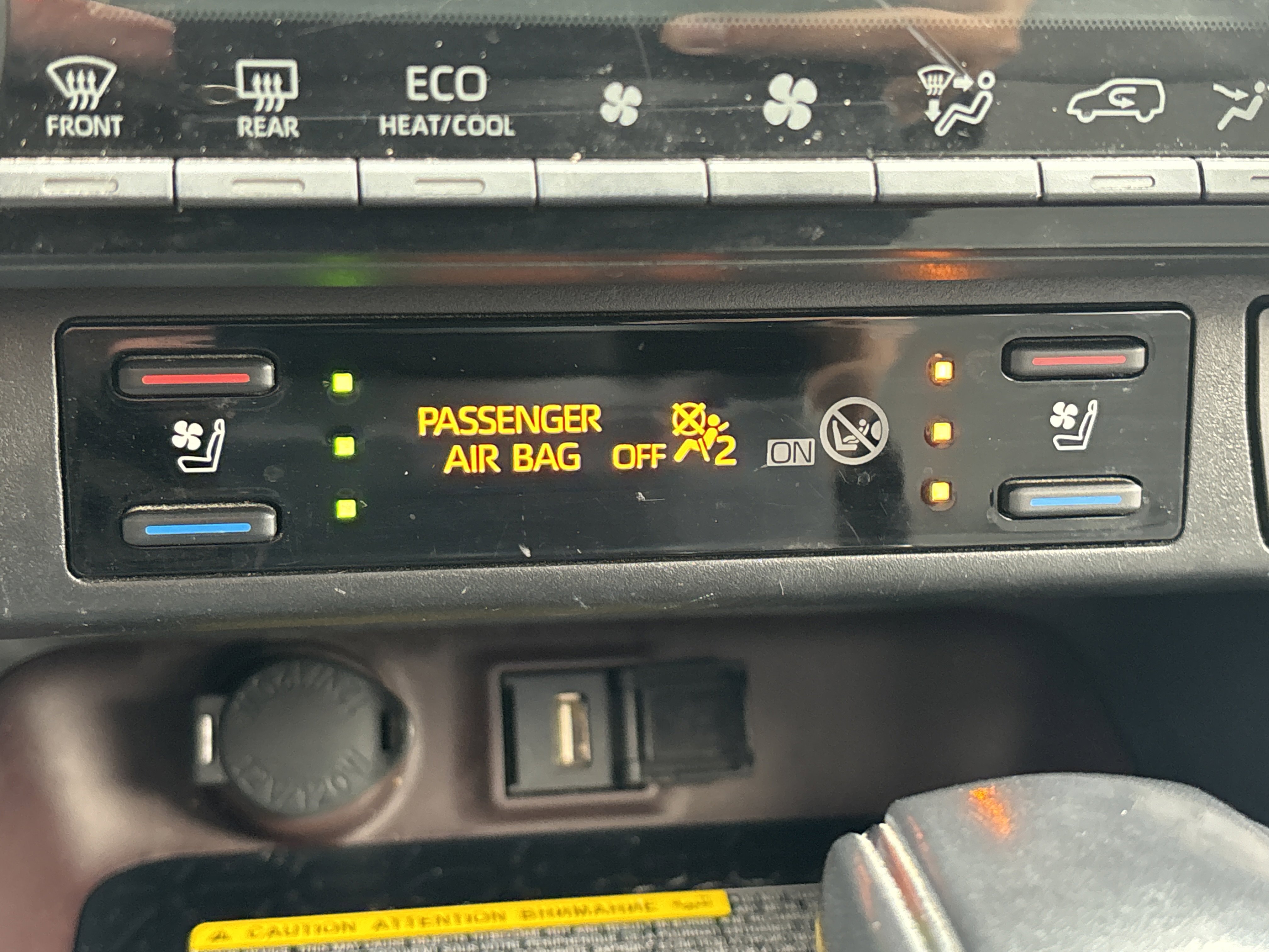 Used 2020 Toyota RAV4 Limited image 29