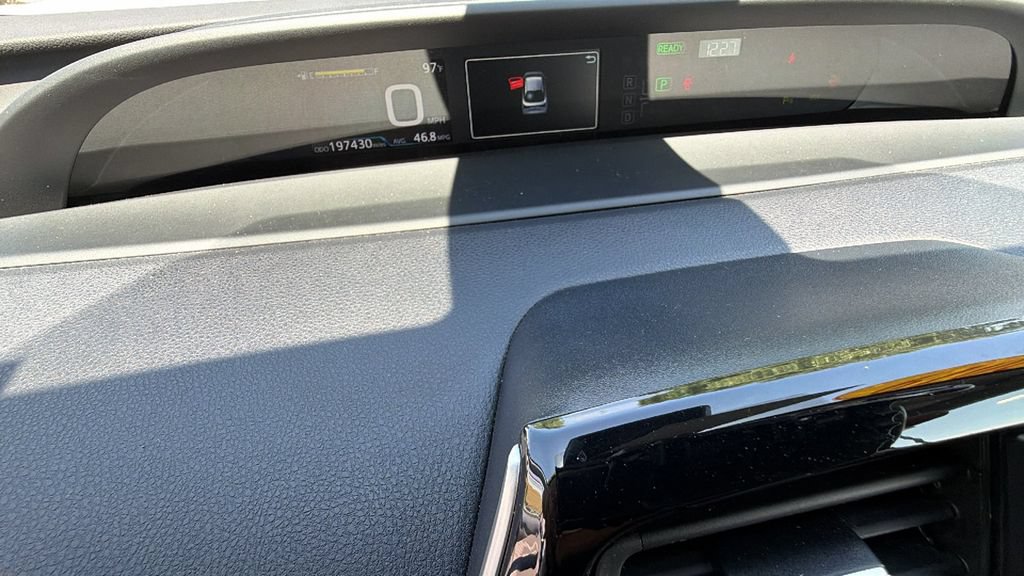 Used 2019 Toyota Prius LE AWD/4WD image 21