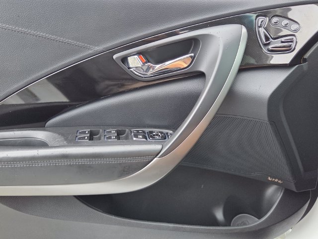 Used 2017 Hyundai Azera Limited FWD image 20