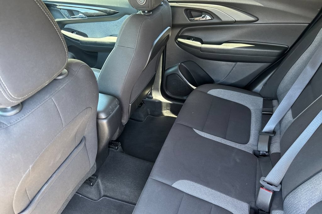 Used 2025 Chevrolet TrailBlazer LT AWD/4WD image 12