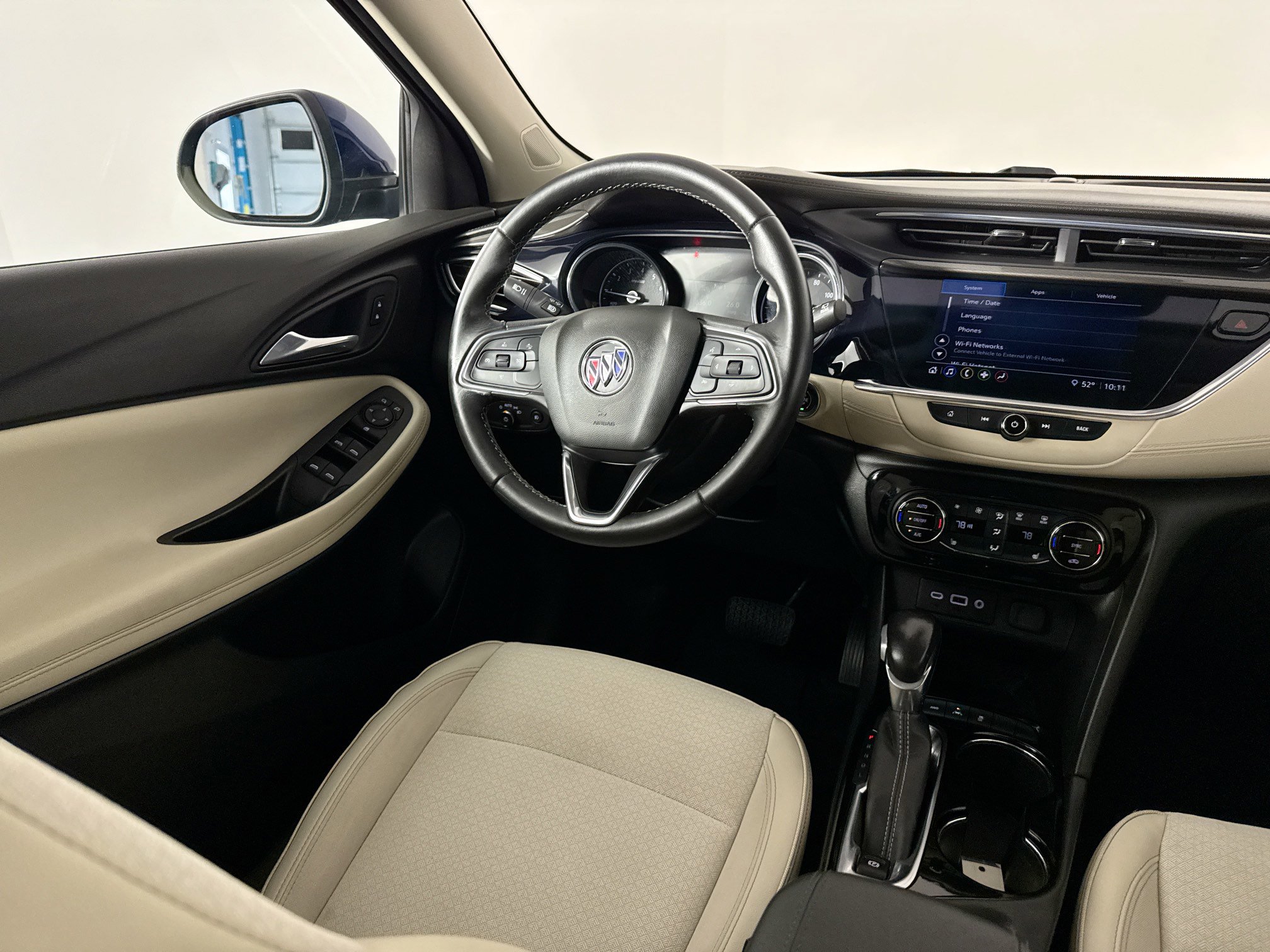 Used 2021 Buick Encore GX Select image 29